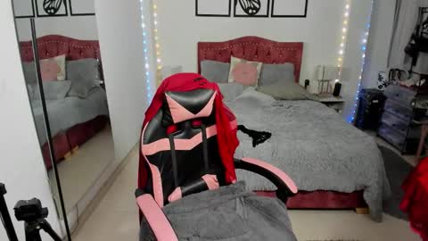 Snapshot of marie_mature chatting on October 1, 3:12 am marie online show from October 1, 3:12 am