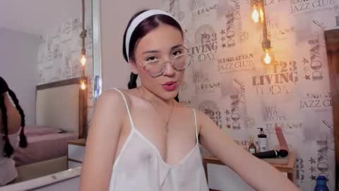 Snapshot of marie_tapner chatting on November 14, 12:37 pm MARIE online show from November 14, 12:37 pm