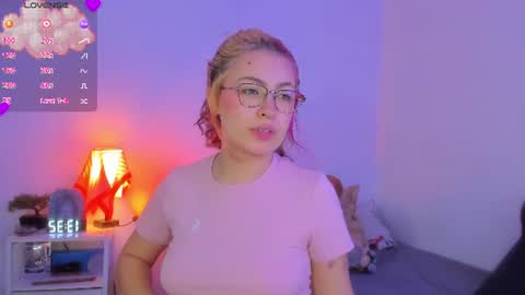 Mariee online show from June 22, 7:33 pm