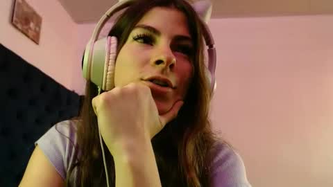 Snapshot of mariel_sins21 chatting on February 23, 8:11 pm Mariie online show from February 23, 8:11 pm