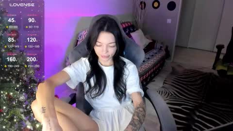 Snapshot of mariella__adams chatting on January 6, 6:06 am Maria online show from January 6, 6:06 am