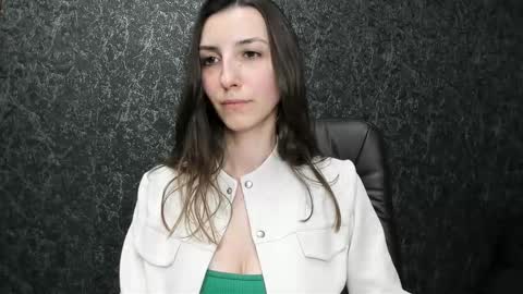 marielleanker online show from November 19, 5:02 pm