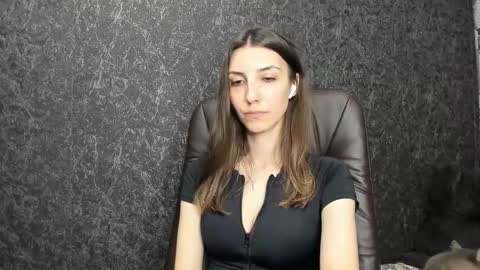 marielleanker online show from November 28, 4:42 pm