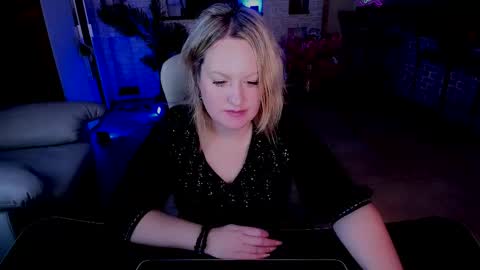 mariemlui online show from November 7, 2:50 pm