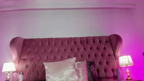Marie online show from May 20, 1:50 pm