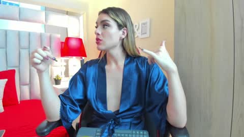 mariiahneedles online show from January 8, 12:38 am