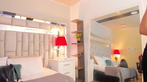 Snapshot of mariiahneedles chatting on November 18, 11:48 pm mariiahneedles online show from November 18, 11:48 pm