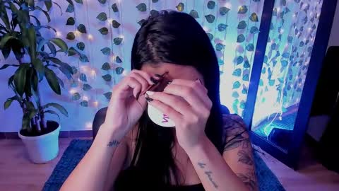 Snapshot of mariianadiaz1_ chatting on February 28, 5:37 pm Maryyy online show from February 28, 5:37 pm