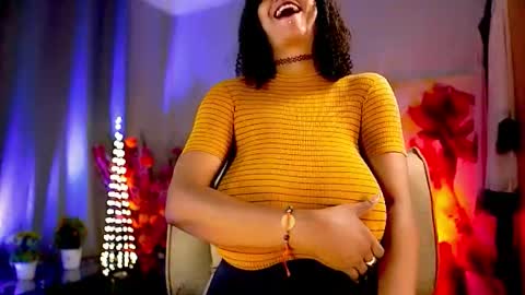 Snapshot of mariicha chatting on February 22, 7:08 am Nikita - Scroll down and read my bio please. New Pictures in Bio online show from February 22, 7:08 am