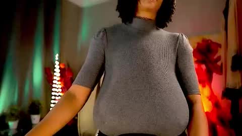 Snapshot of mariicha chatting on February 27, 7:08 am Nikita - Scroll down and read my bio please. New Pictures in Bio online show from February 27, 7:08 am