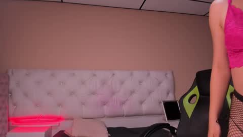 mariie_tayy online show from December 12, 12:05 am
