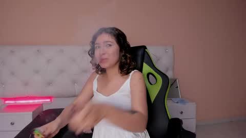 mariie_tayy online show from December 22, 8:14 pm