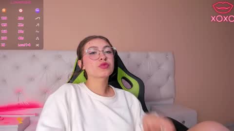 mariie_tayy online show from February 11, 8:42 pm