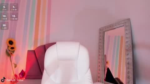 Snapshot of mariilyn_rouse_ chatting on January 25, 12:17 am Marilyn online show from January 25, 12:17 am