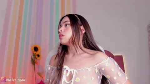 Snapshot of mariilyn_rouse_ chatting on September 28, 11:43 pm Marilyn online show from September 28, 11:43 pm