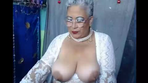 Snapshot of marilincarolina chatting on January 12, 9:29 pm Marilin carolina online show from January 12, 9:29 pm
