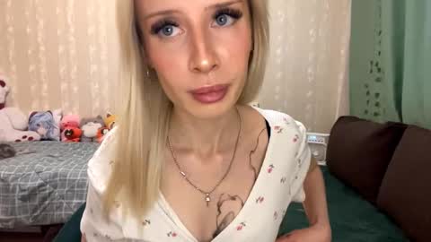 Amelia online show from October 2, 12:23 pm