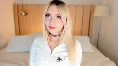 Snapshot of mariluu_ chatting on July 10, 3:03 pm Mariluu online show from July 10, 3:03 pm