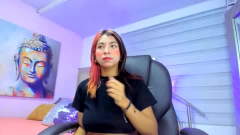 Snapshot of marilyn_luna_ chatting on June 10, 1:39 am MARILYN online show from June 10, 1:39 am