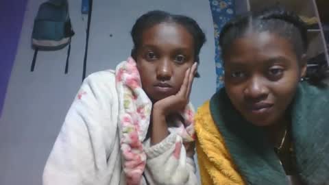 Snapshot of marinagold69 chatting on May 23, 8:13 pm marinagold69 online show from May 23, 8:13 pm