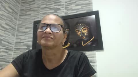 Snapshot of marinamilf chatting on January 1, 5:22 am Marina online show from January 1, 5:22 am