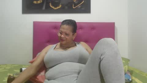 Snapshot of marinamilf chatting on September 10, 12:21 am Marina online show from September 10, 12:21 am