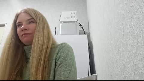 Emma online show from October 1, 8:09 am