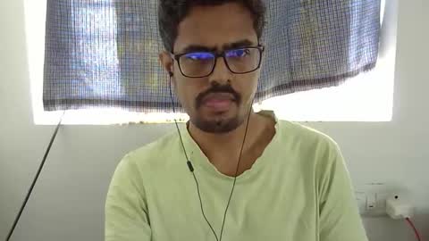 The SHY UncutBoy online show from December 21, 5:14 am