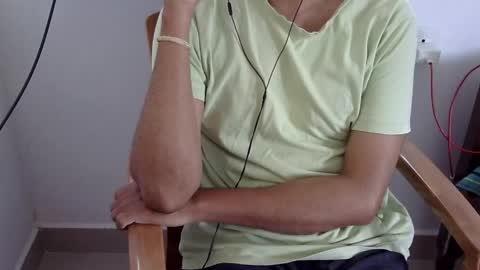 Snapshot of marinavine chatting on May 11, 6:19 am The SHY UncutBoy online show from May 11, 6:19 am