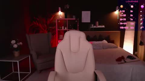 Marine  online show from September 30, 2:11 pm