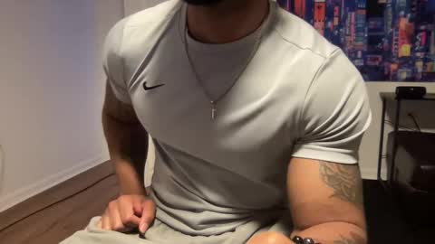 Snapshot of marineguyk19 chatting on February 3, 11:54 pm Z online show from February 3, 11:54 pm