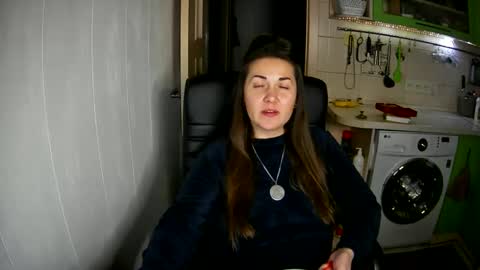 MarinettaQhot online show from December 29, 2:38 am