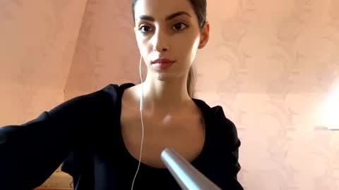 Snapshot of marinvorsburgh chatting on May 14, 8:10 am Anny online show from May 14, 8:10 am