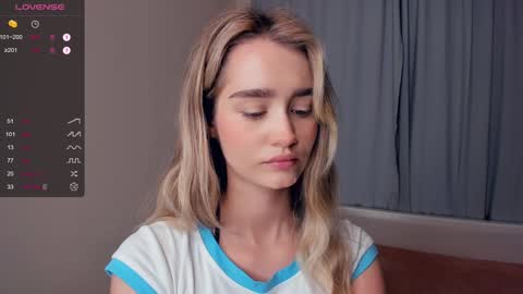 Alivia. online show from December 3, 6:15 am