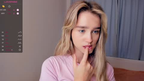 Alivia. online show from December 6, 6:04 am