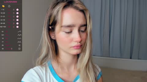 Alivia. online show from December 21, 6:30 am