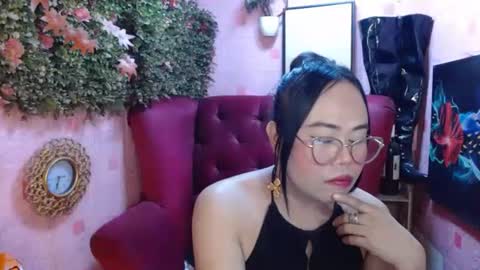 LEAH online show from October 8, 10:29 pm