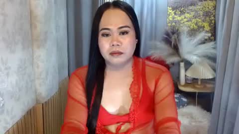 LEAH online show from June 8, 2:28 pm