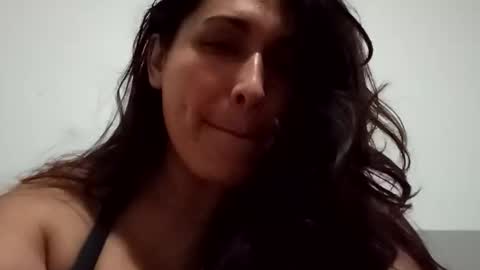 Mariposa Nocturna online show from February 11, 2:27 am