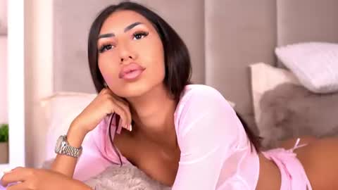 Marisa online show from August 4, 1:46 pm