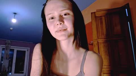 Mari online show from April 1, 1:41 pm