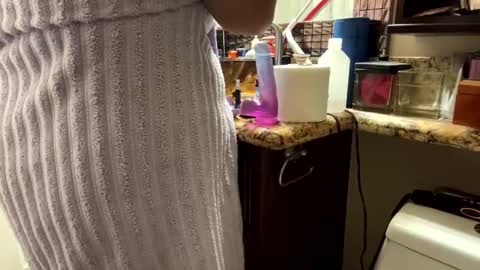 Marissa online show from December 23, 6:44 am