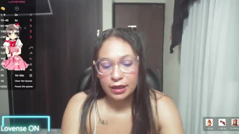 Snapshot of maritsa_millerr chatting on May 14, 10:44 am maritsa online show from May 14, 10:44 am