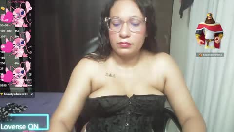 Snapshot of maritsa_millerr chatting on May 29, 11:30 am maritsa online show from May 29, 11:30 am