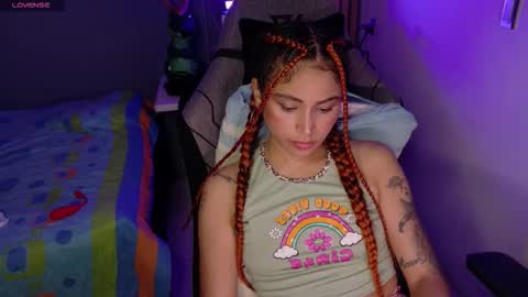 Snapshot of marivimichel03 chatting on October 31, 7:37 pm online show from October 31, 7:37 pm