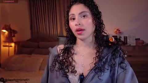 Snapshot of marivimichel03 chatting on November 18, 4:50 am online show from November 18, 4:50 am