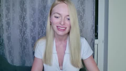 mariwell online show from June 11, 9:24 pm