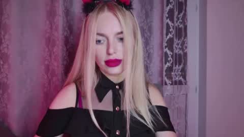 mariwell online show from June 20, 10:01 pm