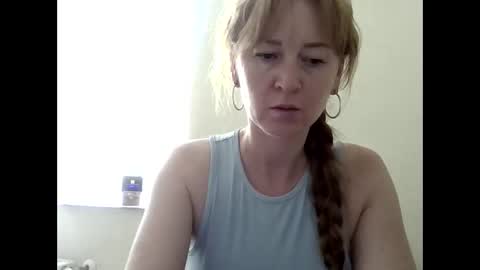 MarizaFouset online show from June 1, 2:19 pm