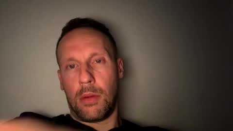 Mark online show from November 20, 9:58 pm